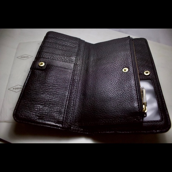 Fossil Zip Clutch Wallet - Picture 3 of 6